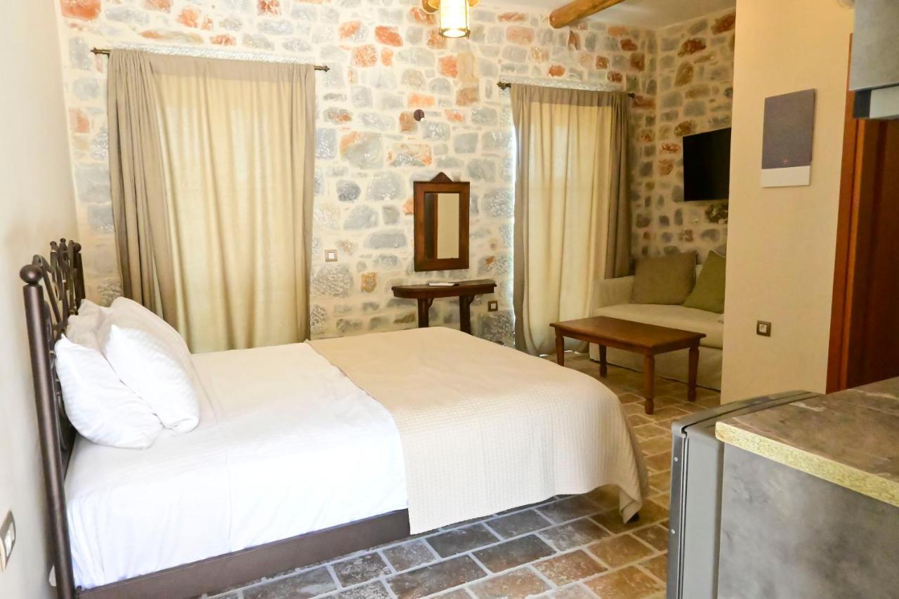 Arapis Rooms & Suites Agios Kiprianos Buitenkant foto