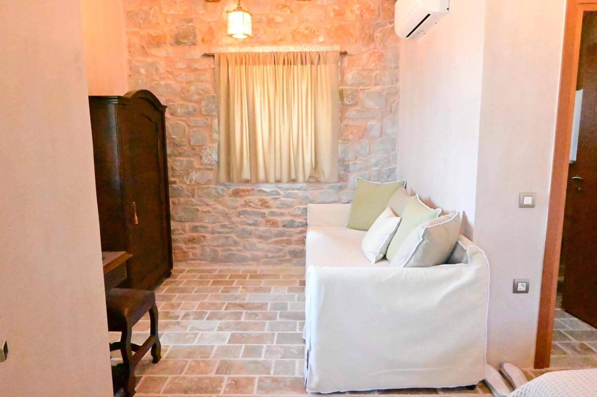 Arapis Rooms & Suites Agios Kiprianos Buitenkant foto